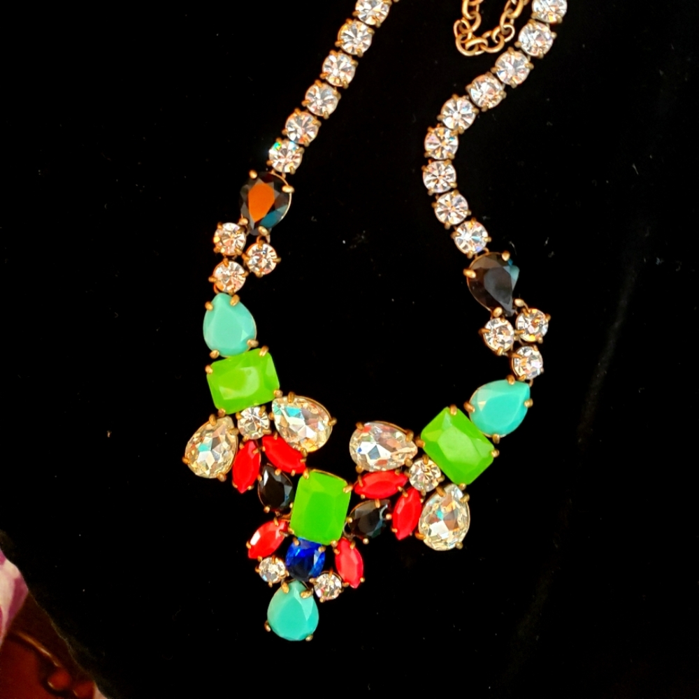 Statement necklace